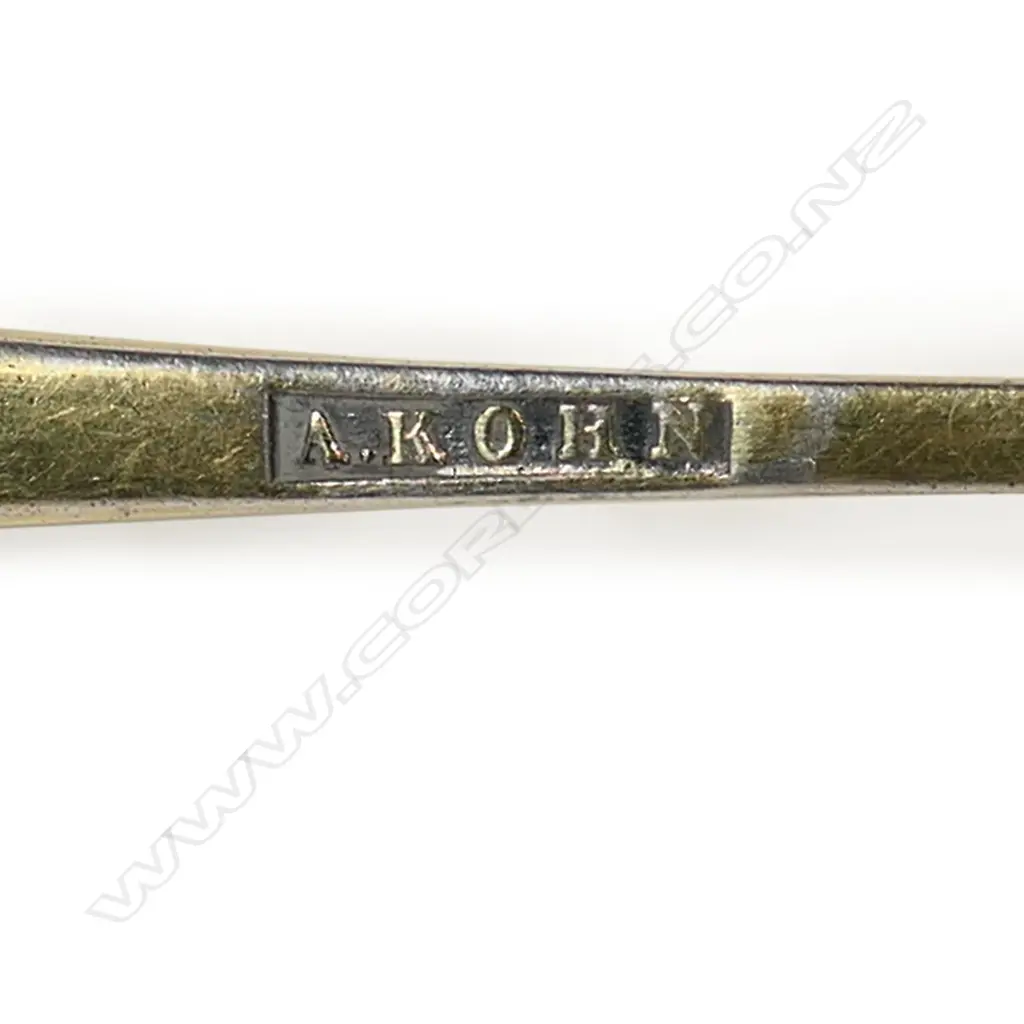 Adolph Kohn (Auckland) greenstone gilded silver souvenir spoon, Image 1++